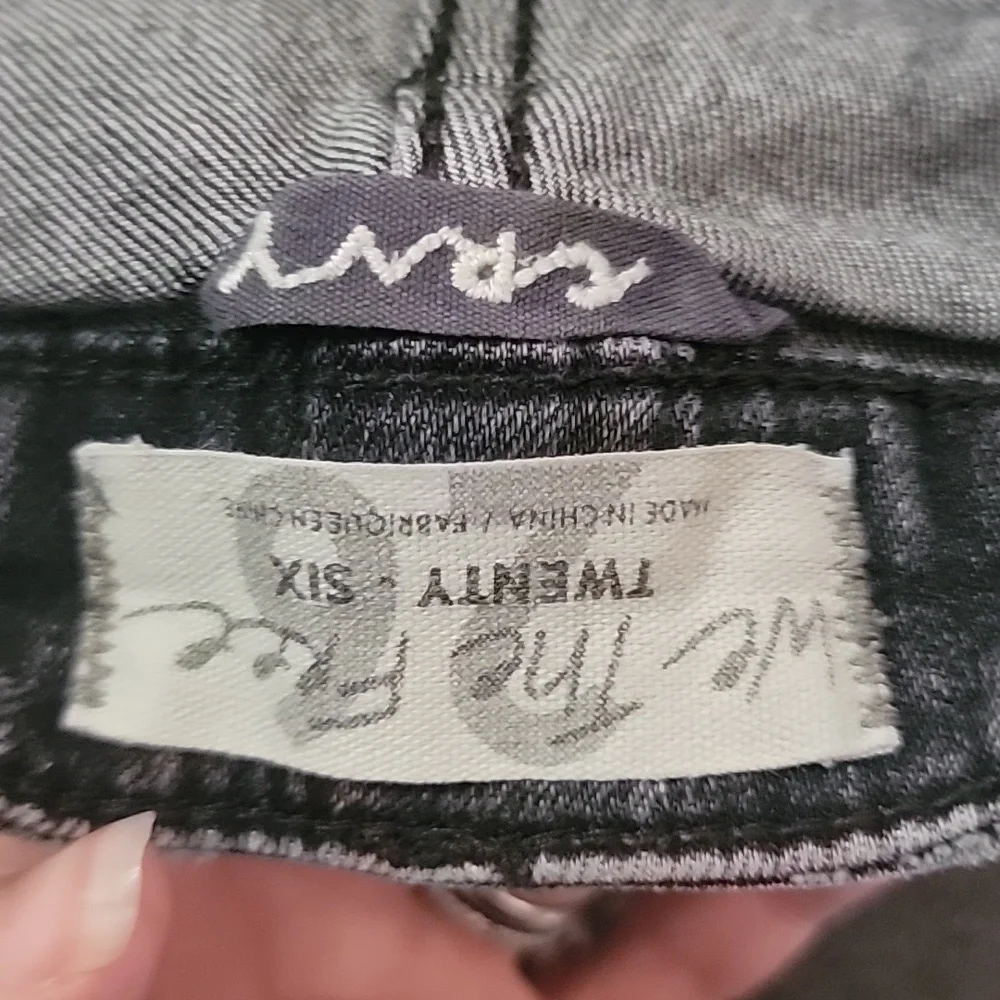 Free People We The Free Black Grey Denim Shorts 26 Curvy *Free With Purchase* - Picture 4 of 7